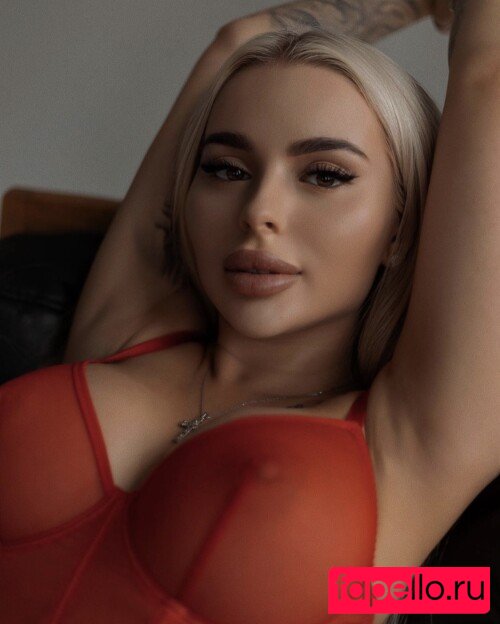 Vlada Capeloon Nude Onlyfans Photo 8