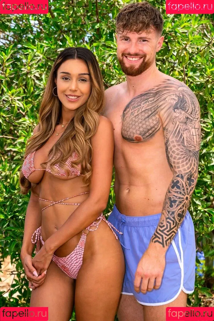 Sina Elisa Onlyfans Photo Gallery 