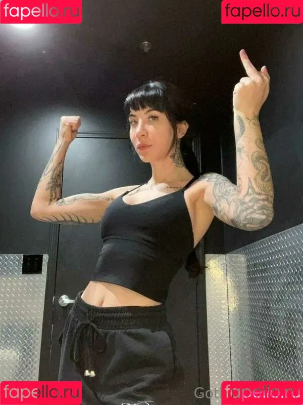 Charlotte Sartre Onlyfans Photo Gallery 