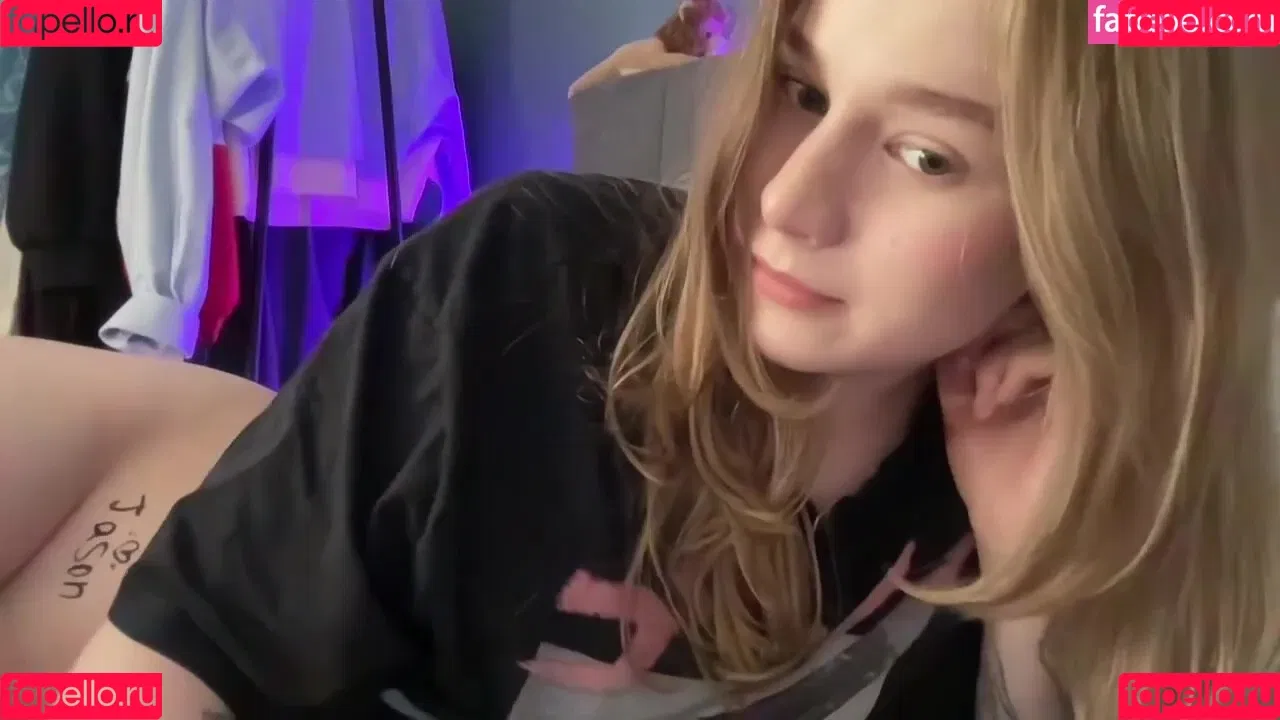 WhoIsAlisa Onlyfans Photo Gallery 