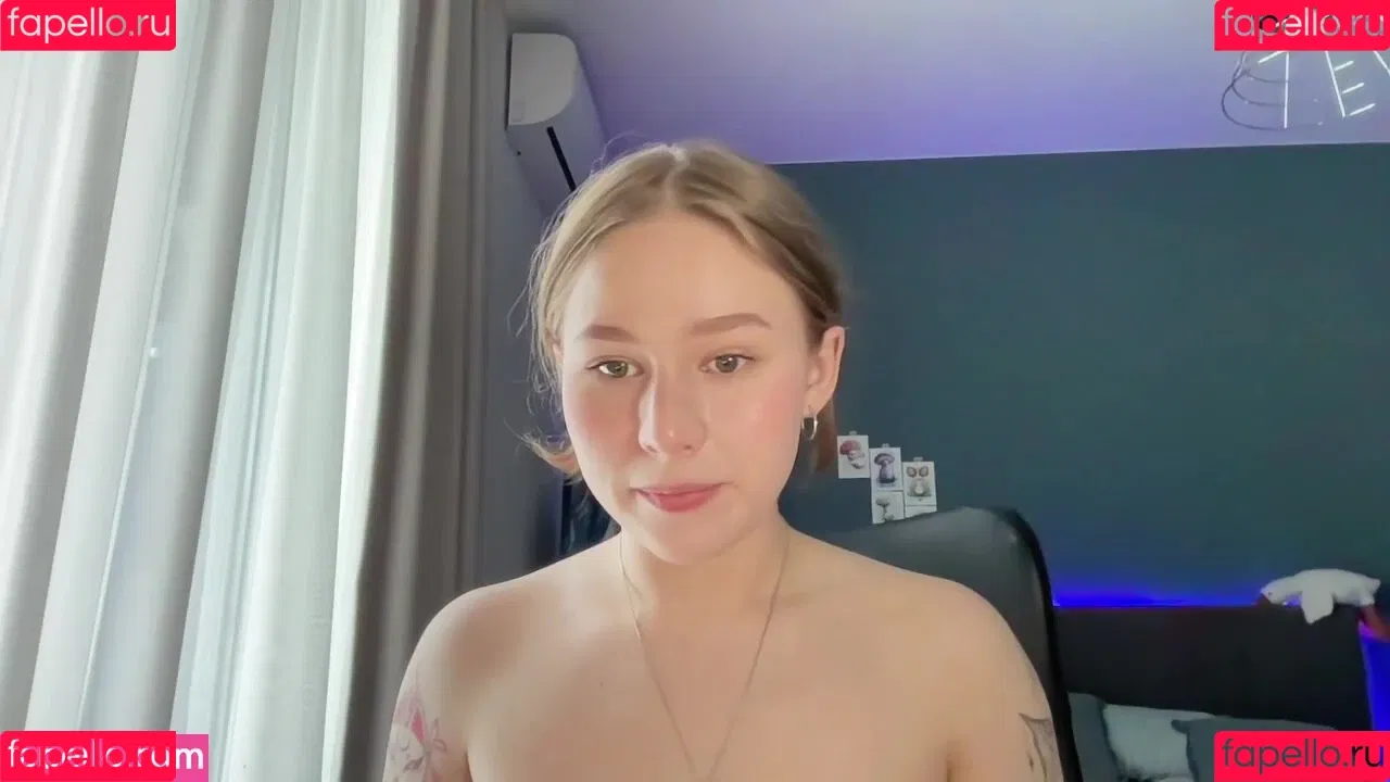 WhoIsAlisa Onlyfans Photo Gallery 
