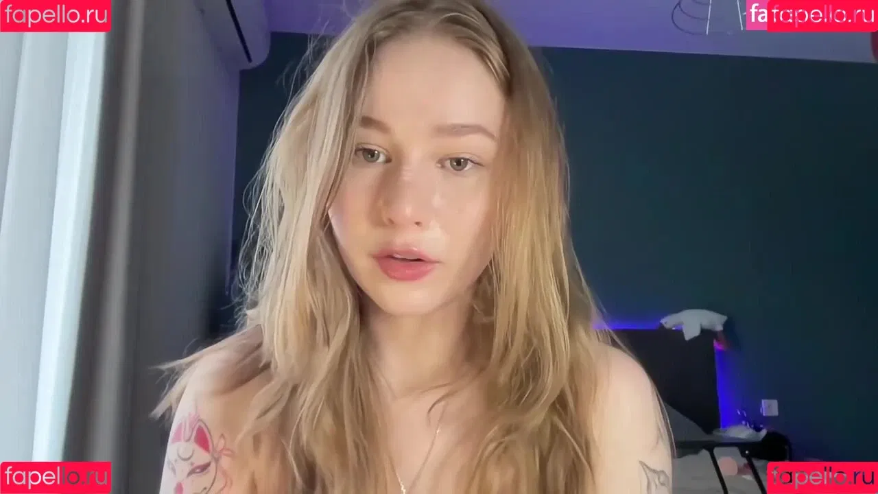 WhoIsAlisa Onlyfans Photo Gallery 