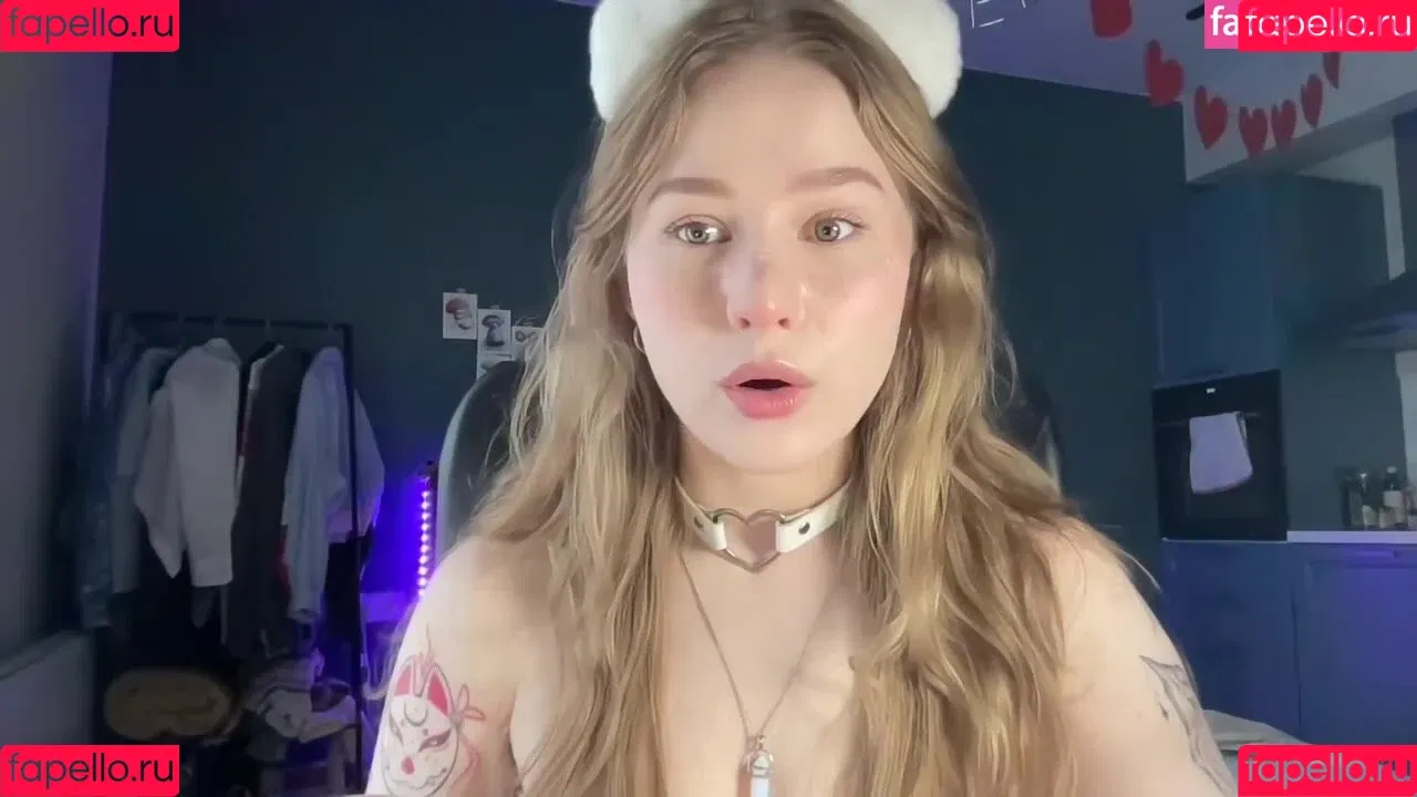 WhoIsAlisa Onlyfans Photo Gallery 