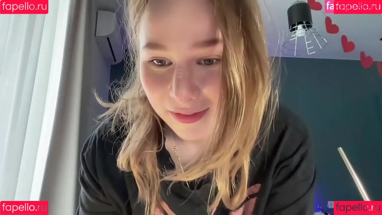 WhoIsAlisa Onlyfans Photo Gallery 