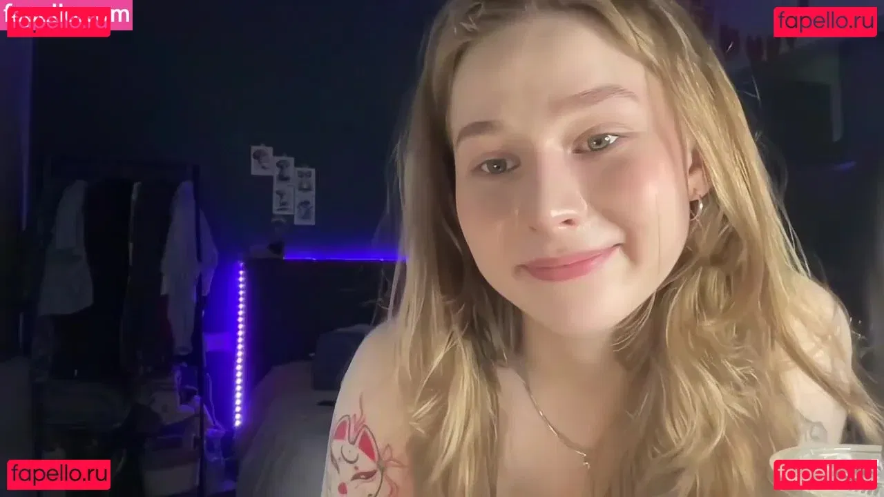 WhoIsAlisa Onlyfans Photo Gallery 