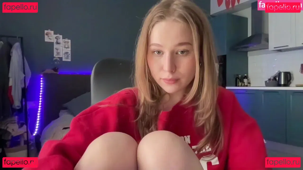 WhoIsAlisa Onlyfans Photo Gallery 