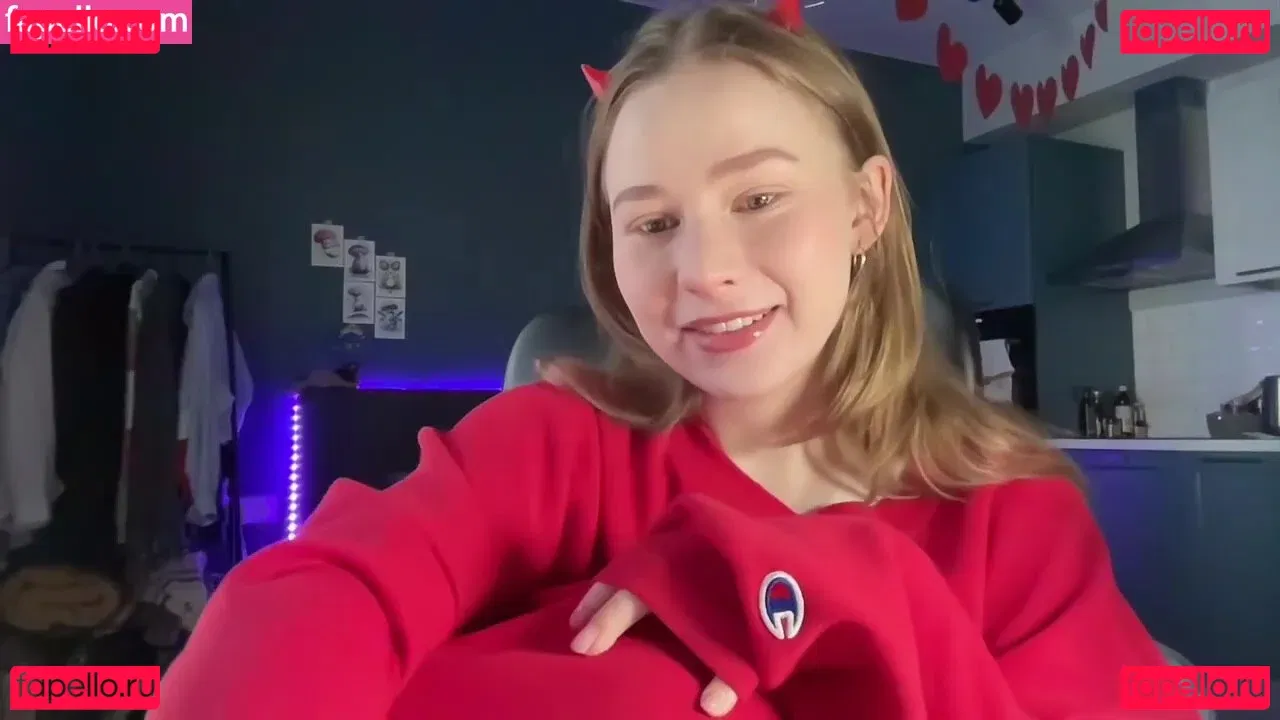 WhoIsAlisa Onlyfans Photo Gallery 