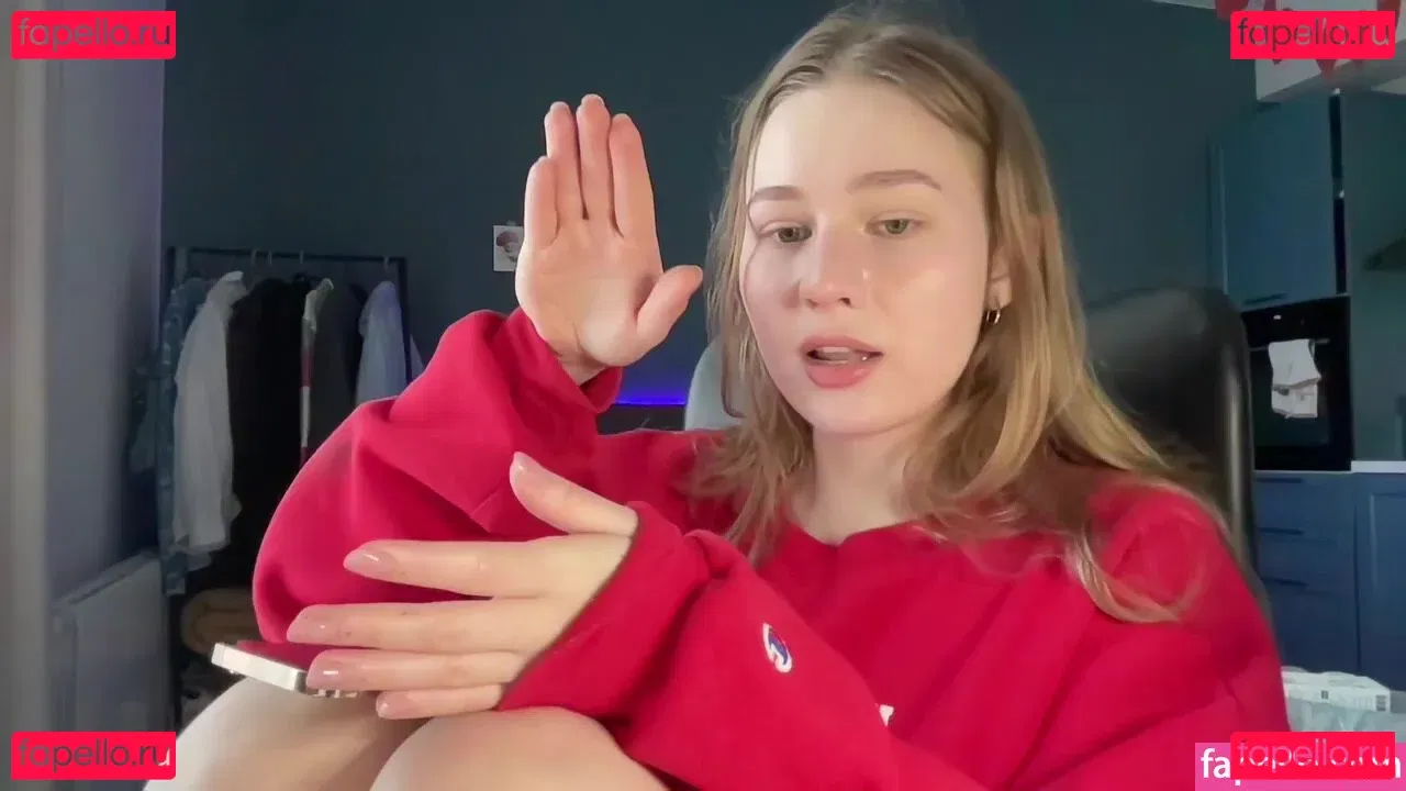 WhoIsAlisa Onlyfans Photo Gallery 