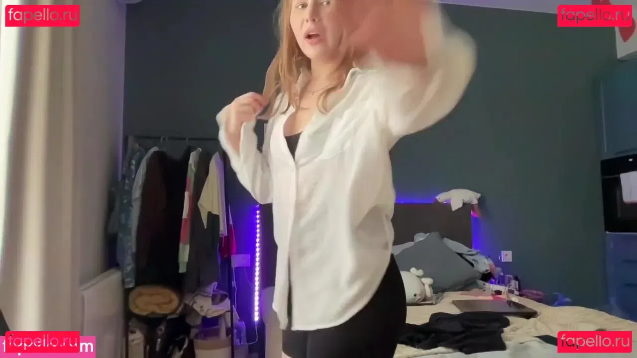 WhoIsAlisa Onlyfans Photo Gallery 