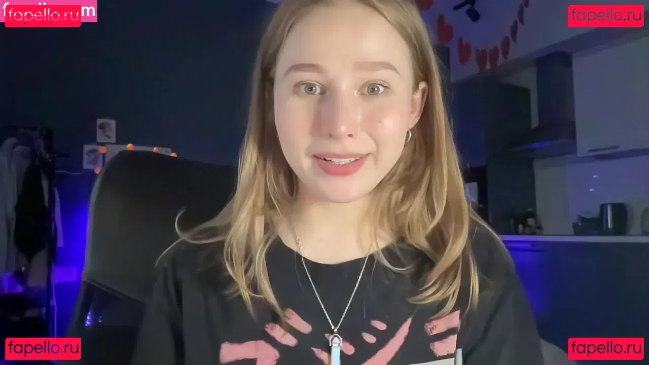 WhoIsAlisa Onlyfans Photo Gallery 