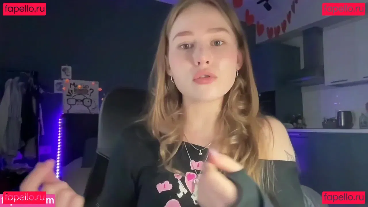 WhoIsAlisa Onlyfans Photo Gallery 