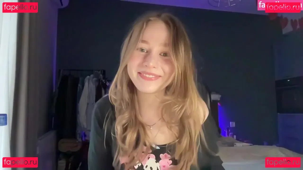 WhoIsAlisa Onlyfans Photo Gallery 