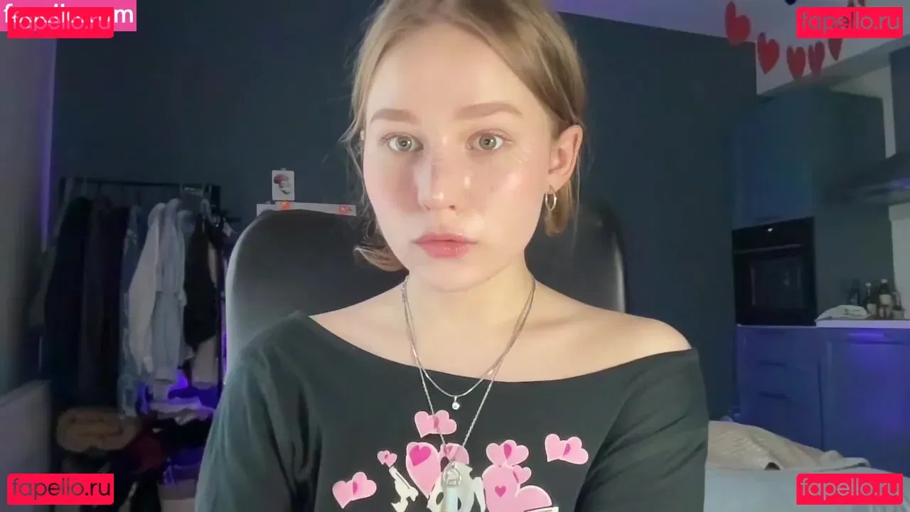 WhoIsAlisa Onlyfans Photo Gallery 