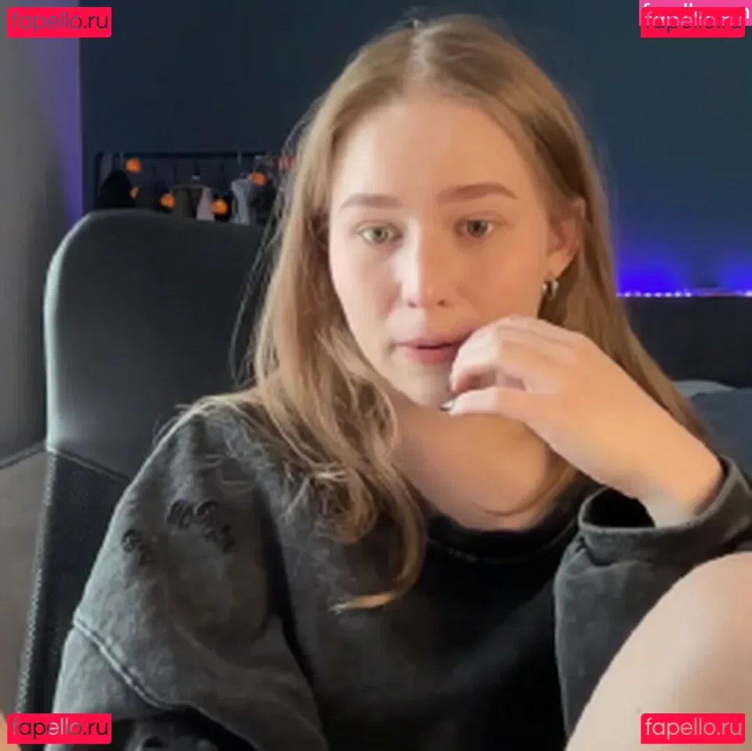 WhoIsAlisa Onlyfans Photo Gallery 