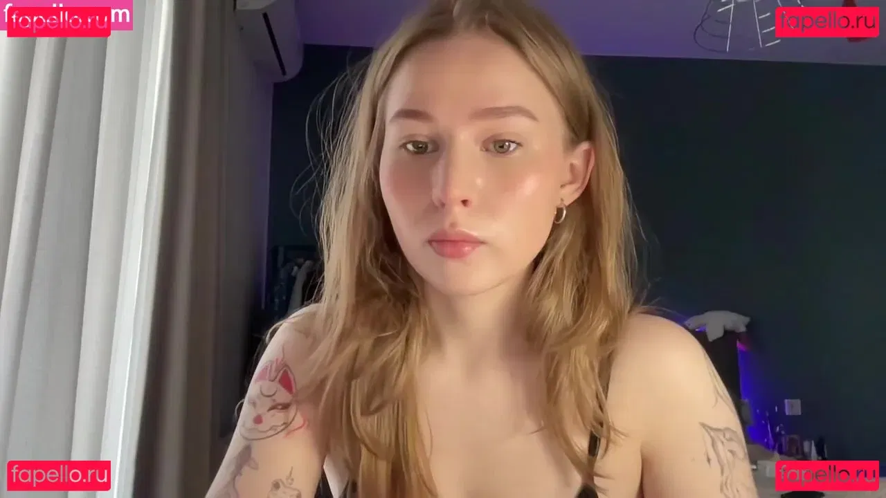 WhoIsAlisa Onlyfans Photo Gallery 