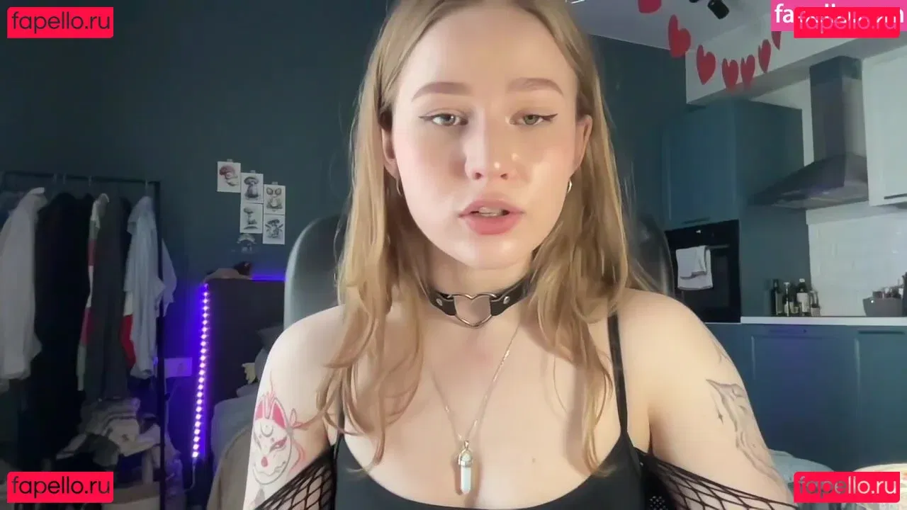 WhoIsAlisa Onlyfans Photo Gallery 