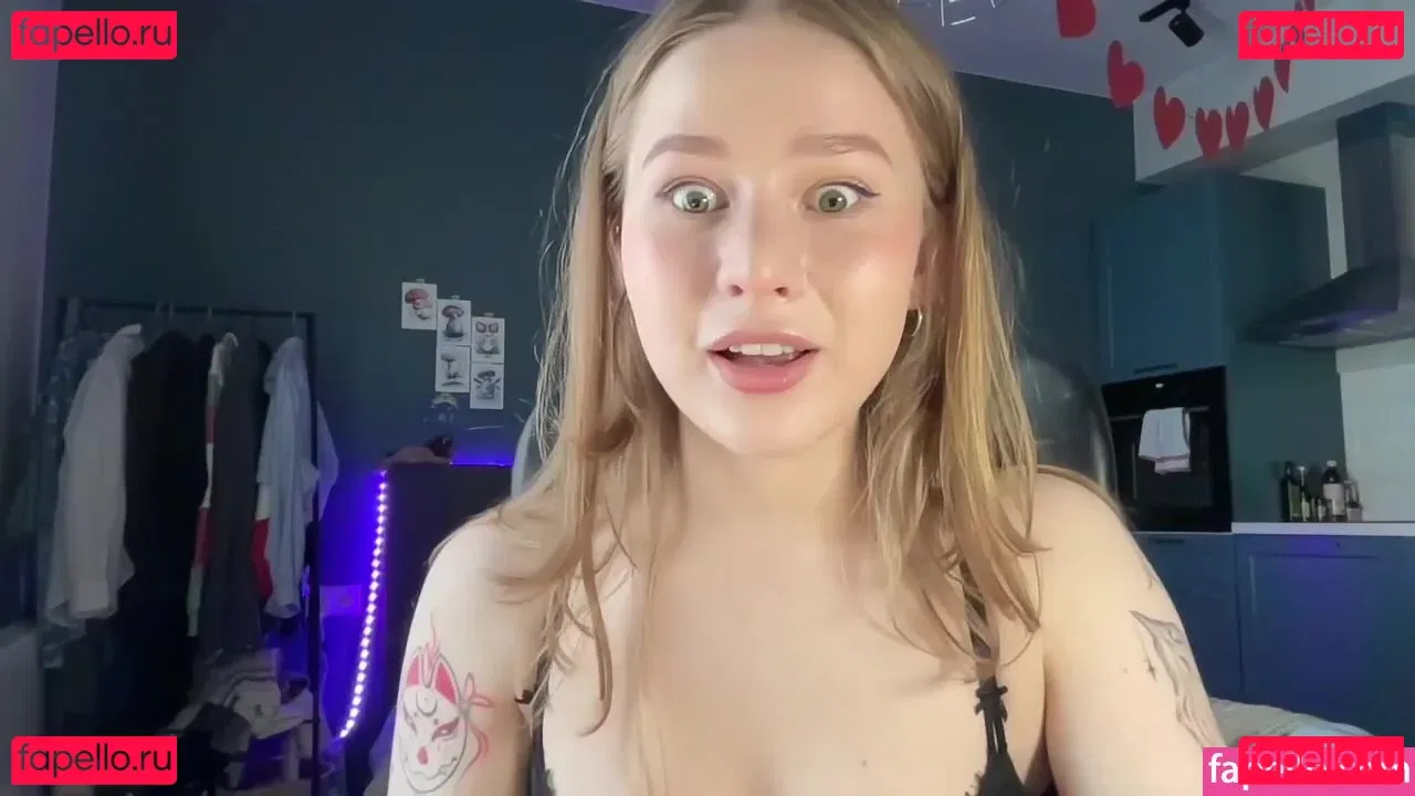 WhoIsAlisa Onlyfans Photo Gallery 