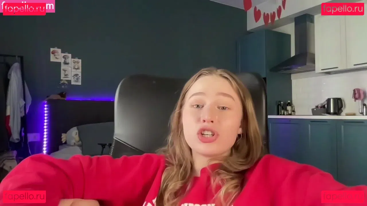 WhoIsAlisa Onlyfans Photo Gallery 