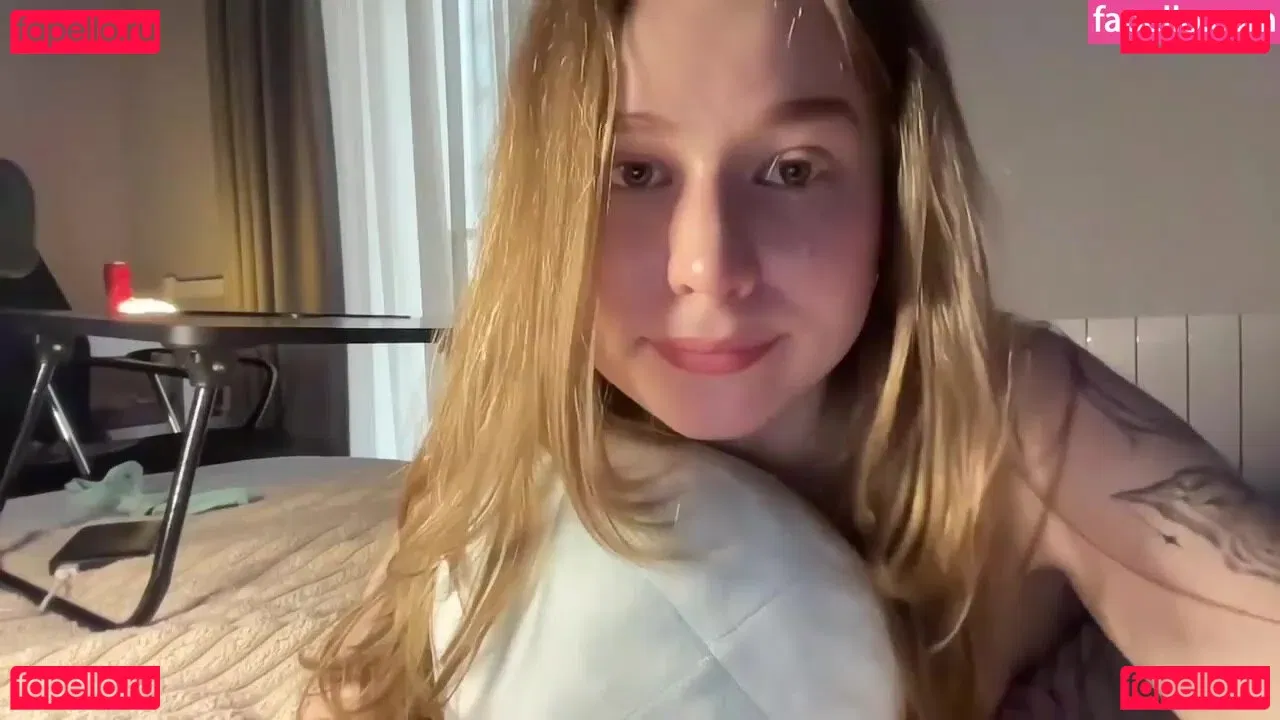 WhoIsAlisa Onlyfans Photo Gallery 