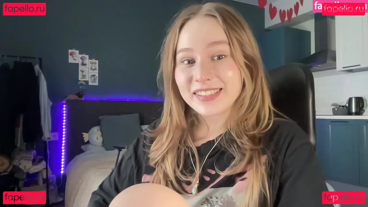 WhoIsAlisa Onlyfans Photo Gallery 