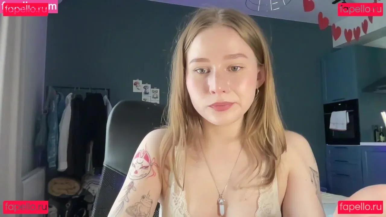 WhoIsAlisa Onlyfans Photo Gallery 