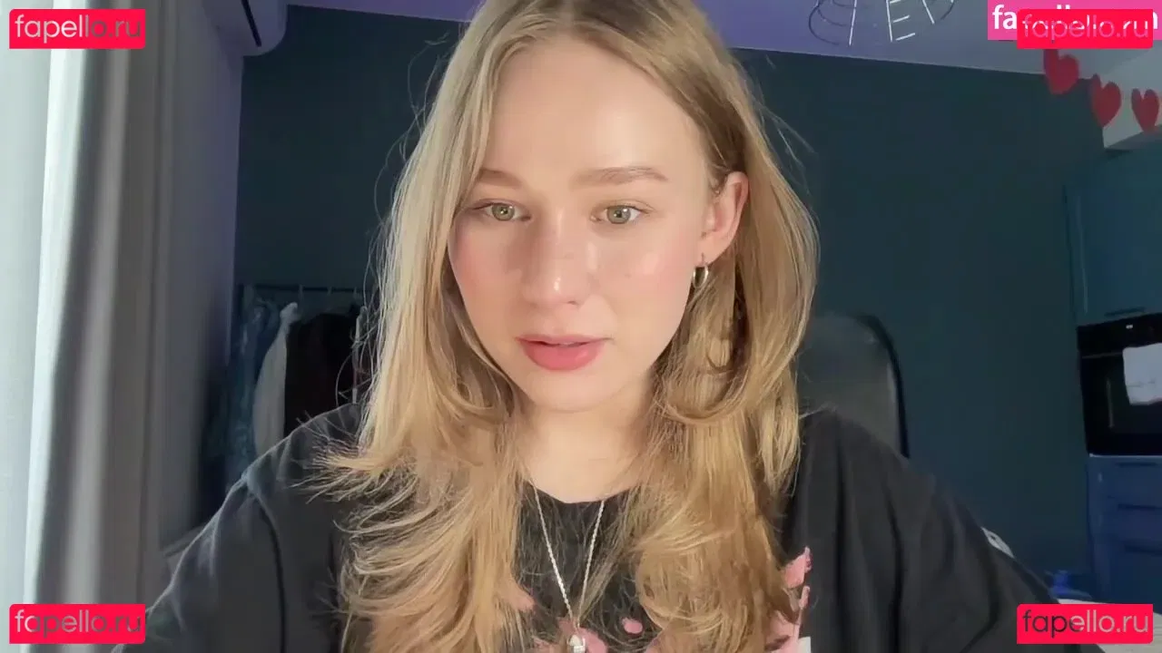 WhoIsAlisa Onlyfans Photo Gallery 