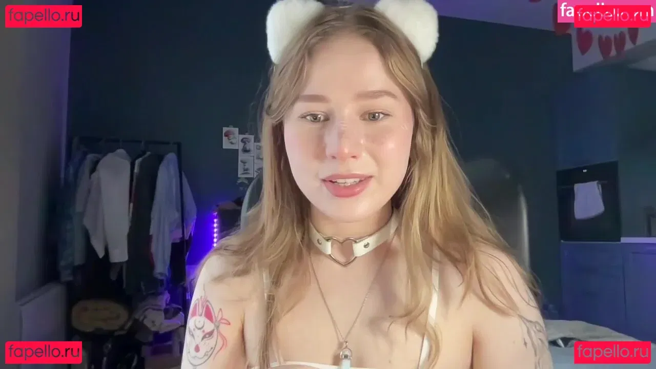 WhoIsAlisa Onlyfans Photo Gallery 