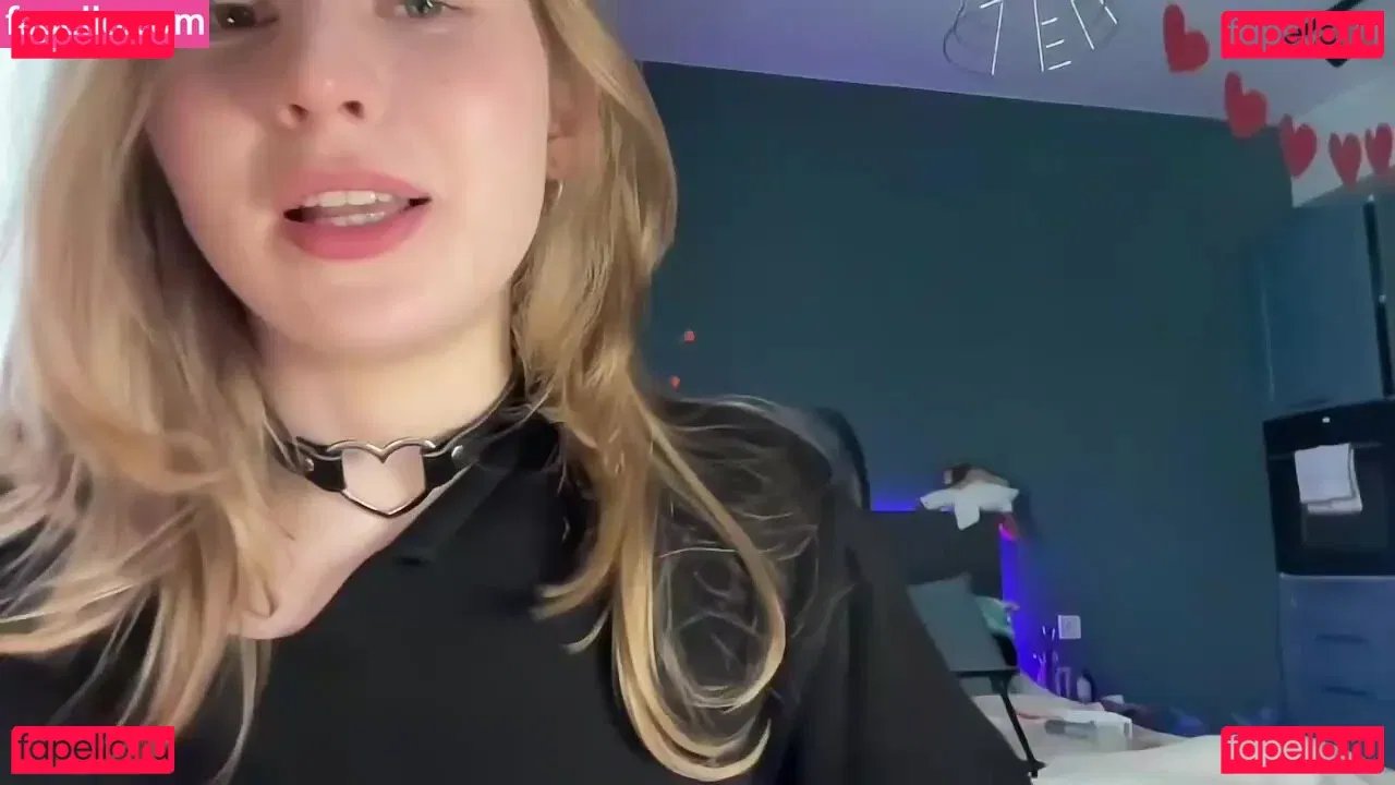 WhoIsAlisa Onlyfans Photo Gallery 