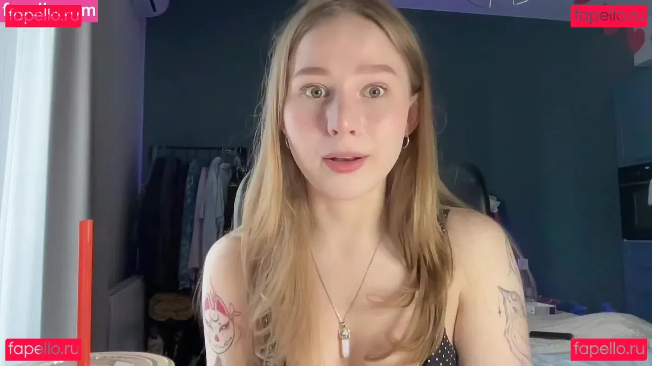 WhoIsAlisa Onlyfans Photo Gallery 