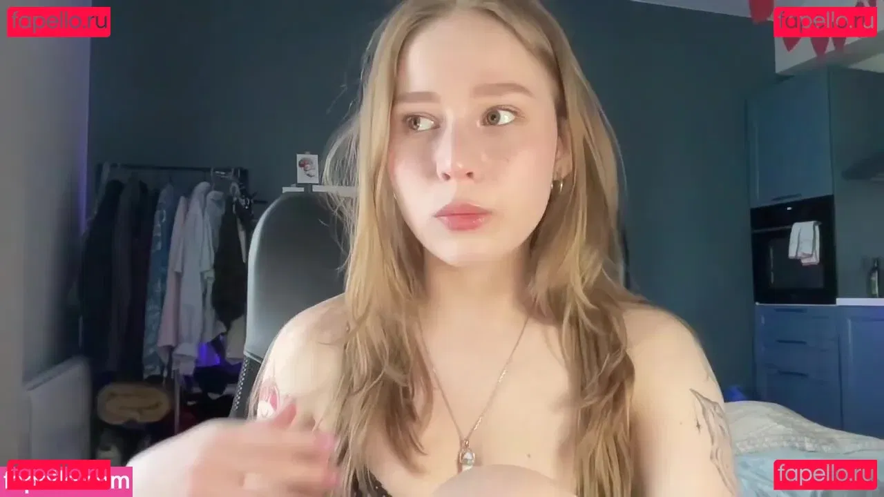 WhoIsAlisa Onlyfans Photo Gallery 