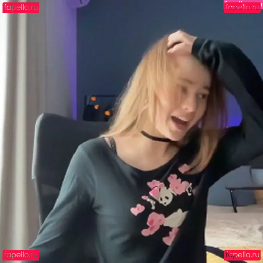 WhoIsAlisa Onlyfans Photo Gallery 