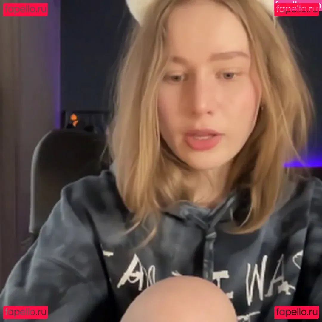 WhoIsAlisa Onlyfans Photo Gallery 