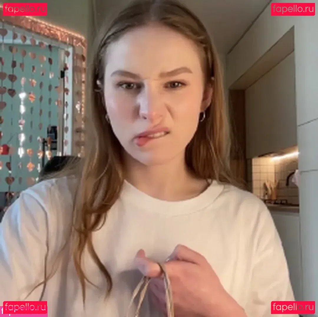 WhoIsAlisa Onlyfans Photo Gallery 