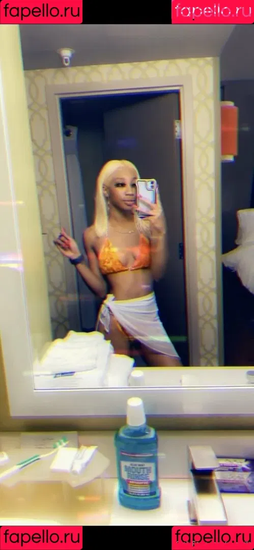 nyquiln Onlyfans Photo Gallery 