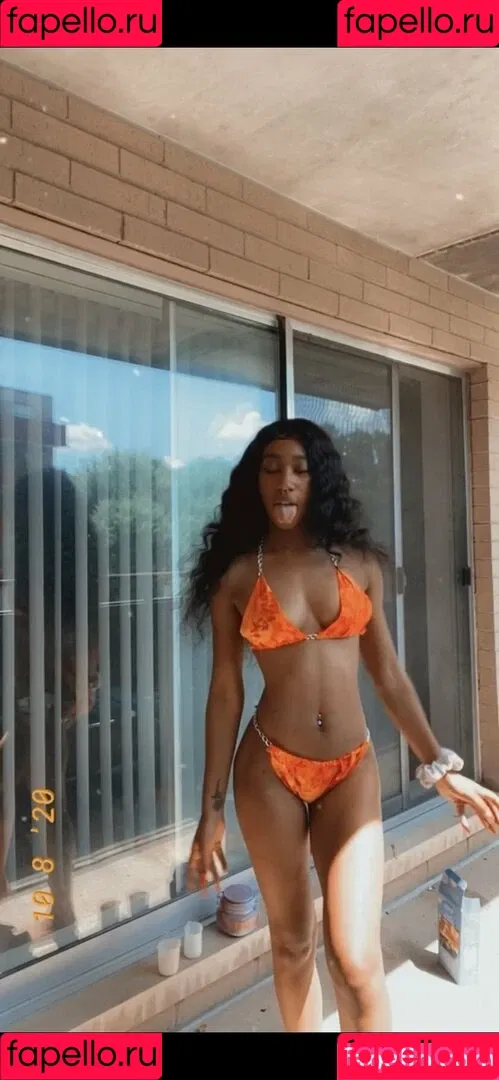 nyquiln Onlyfans Photo Gallery 
