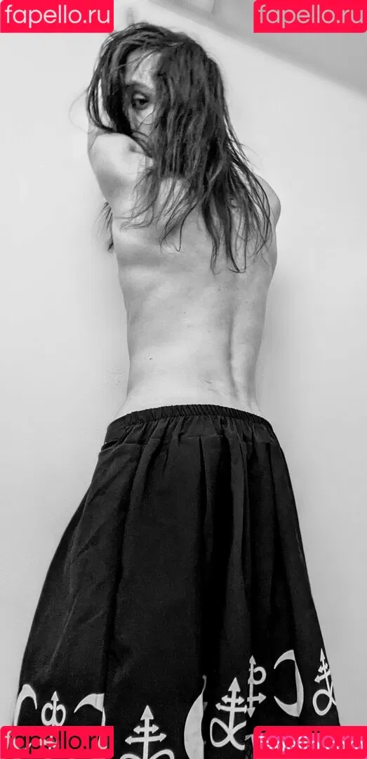 n.somnium Onlyfans Photo Gallery 