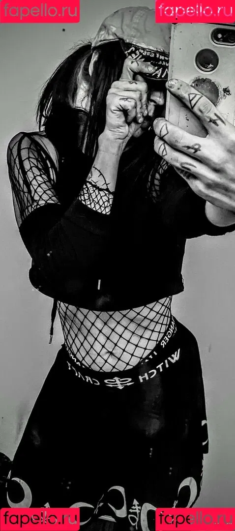 n.somnium Onlyfans Photo Gallery 