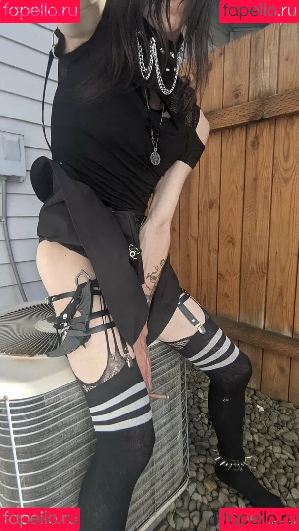 n.somnium Onlyfans Photo Gallery 