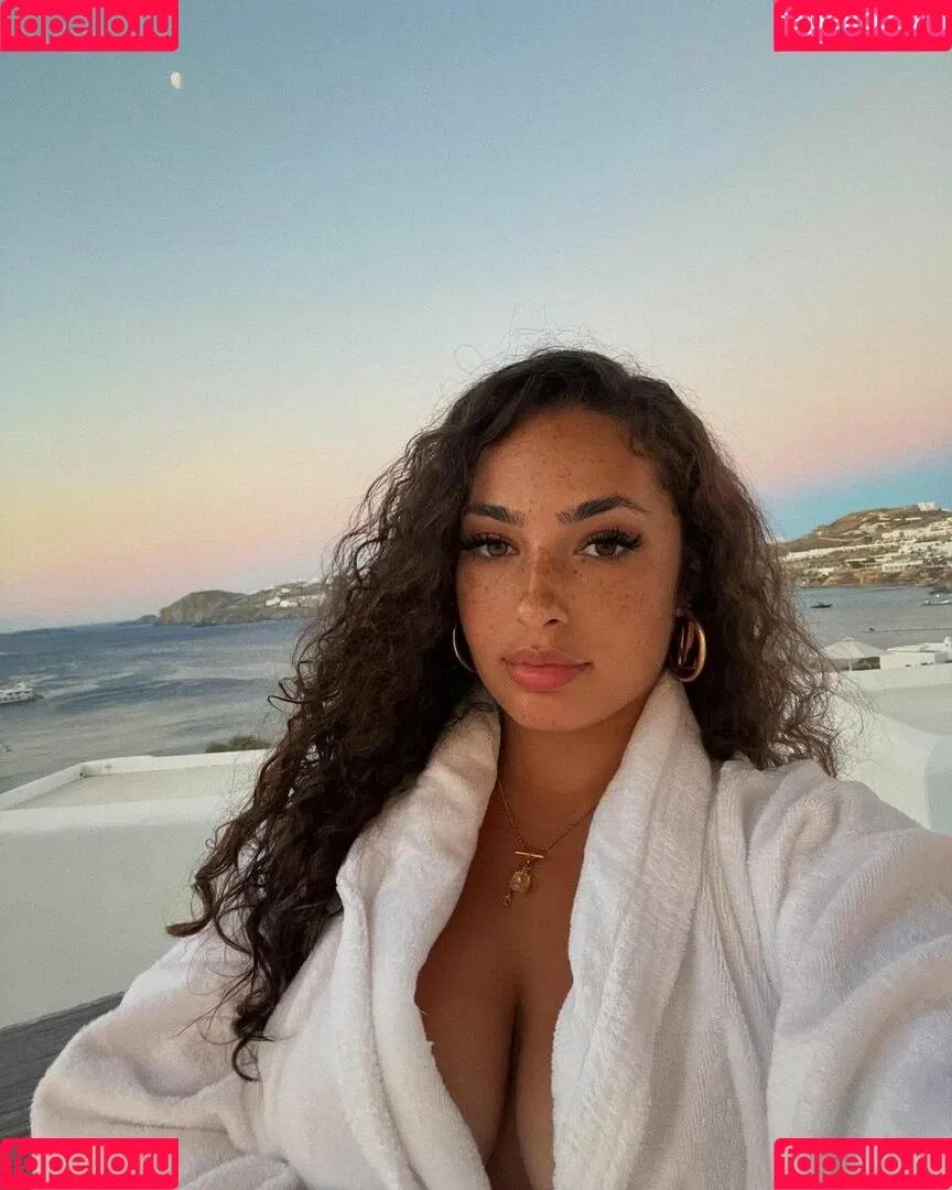 Ash Kash Onlyfans Photo Gallery 