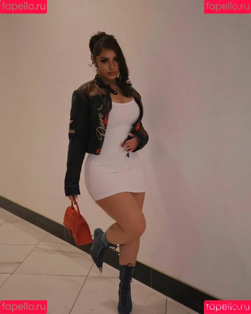 Ash Kash Onlyfans Photo Gallery 
