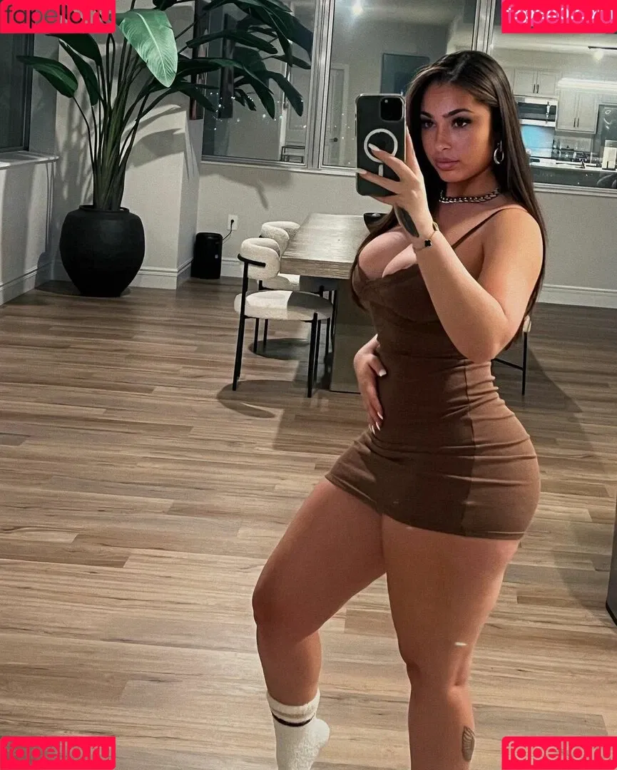 Ash Kash Onlyfans Photo Gallery 