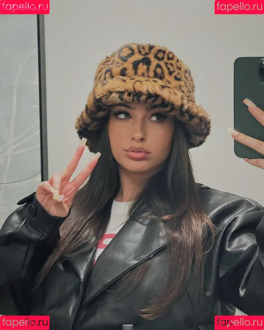 Ash Kash Onlyfans Photo Gallery 