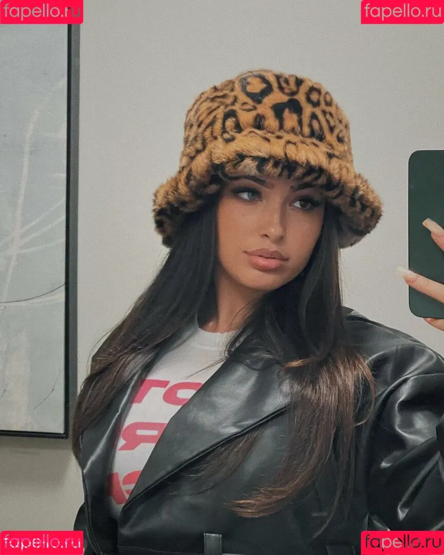 Ash Kash Onlyfans Photo Gallery 