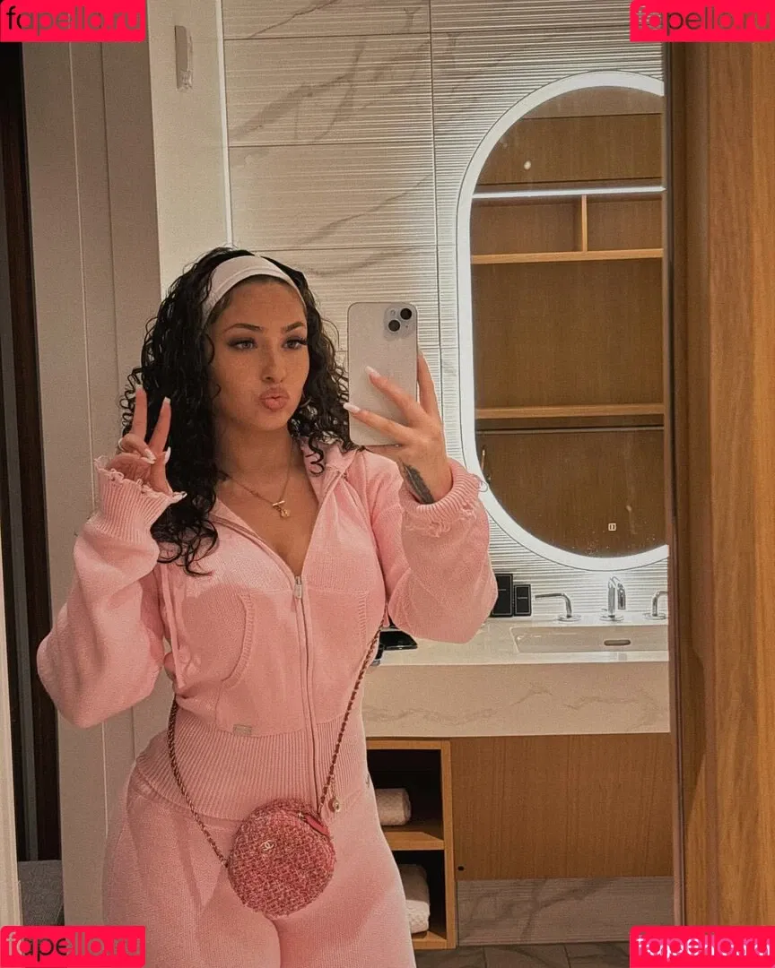 Ash Kash Onlyfans Photo Gallery 