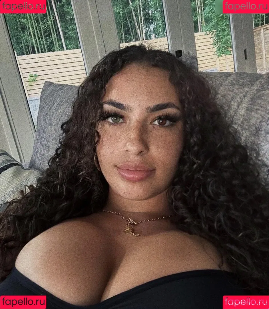 Ash Kash Onlyfans Photo Gallery 