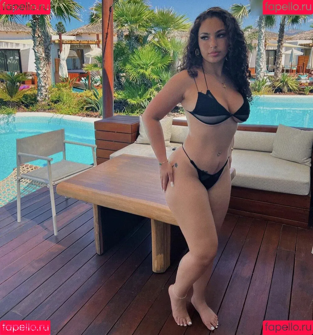 Ash Kash Onlyfans Photo Gallery 
