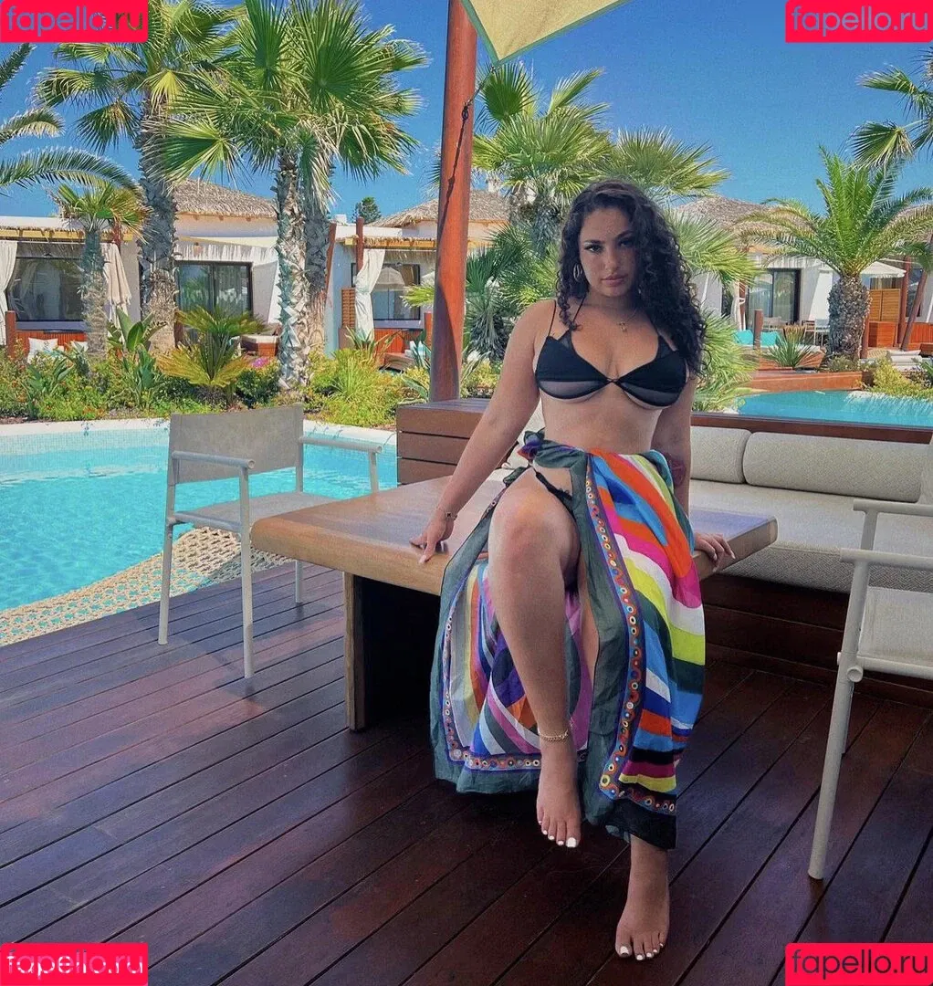 Ash Kash Onlyfans Photo Gallery 
