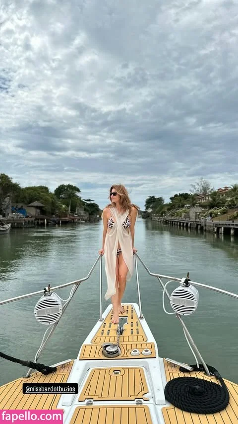 Letícia Spiller Onlyfans Photo Gallery 