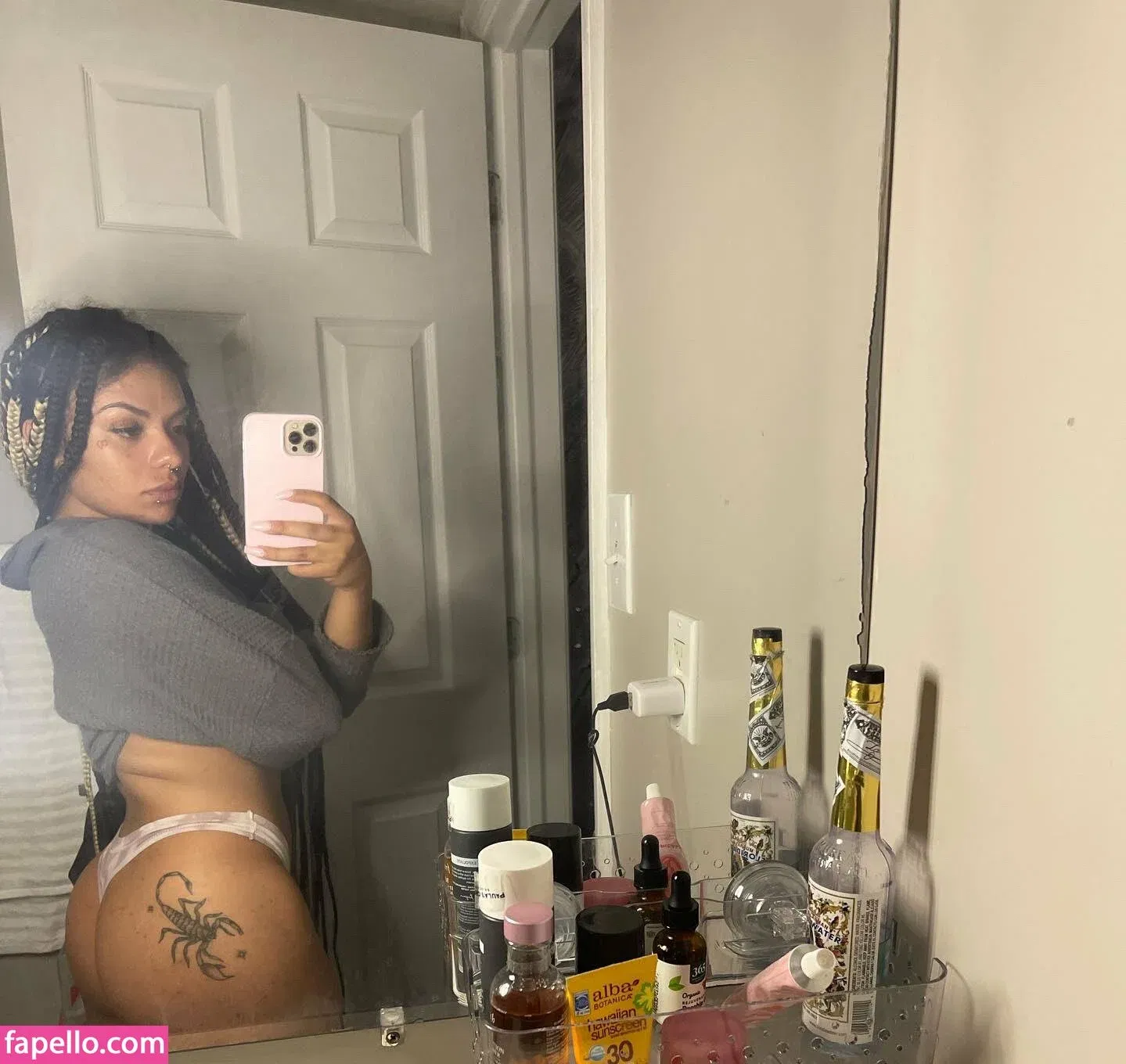 p0lefa1ry Onlyfans Photo Gallery 