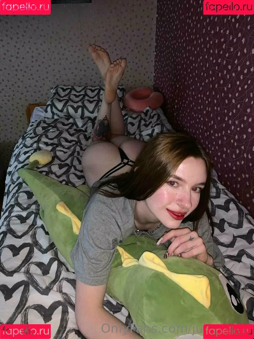 juliabloomy Onlyfans Photo Gallery 